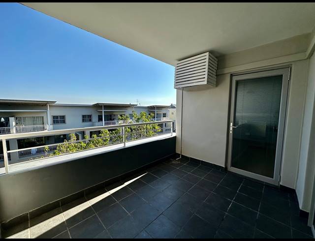 2 BEDROOM FLAT FOR SALE IN NEW TOWN CENTRE